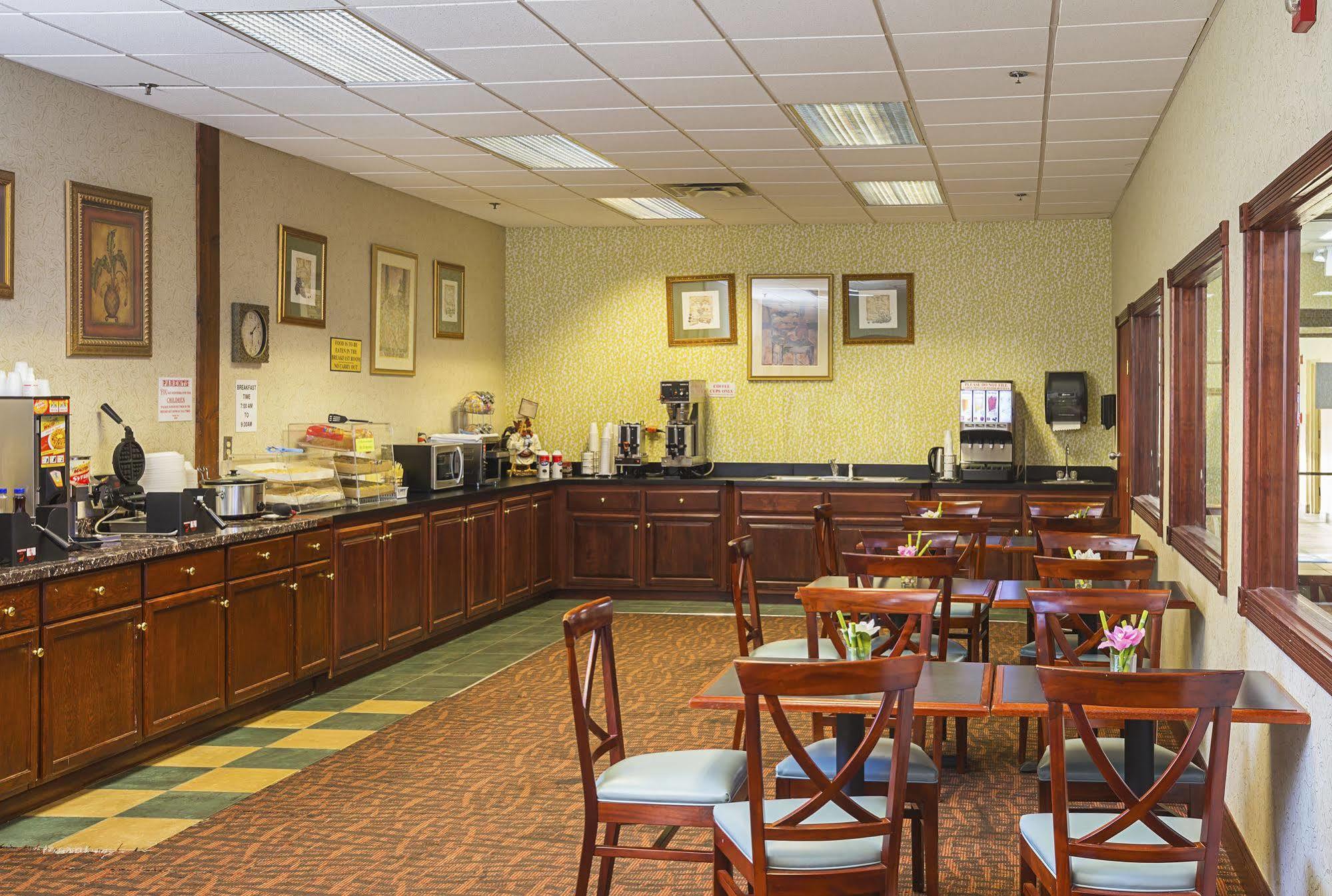 River Bend Inn - พิเจนฟอร์จ ภายนอก รูปภาพ